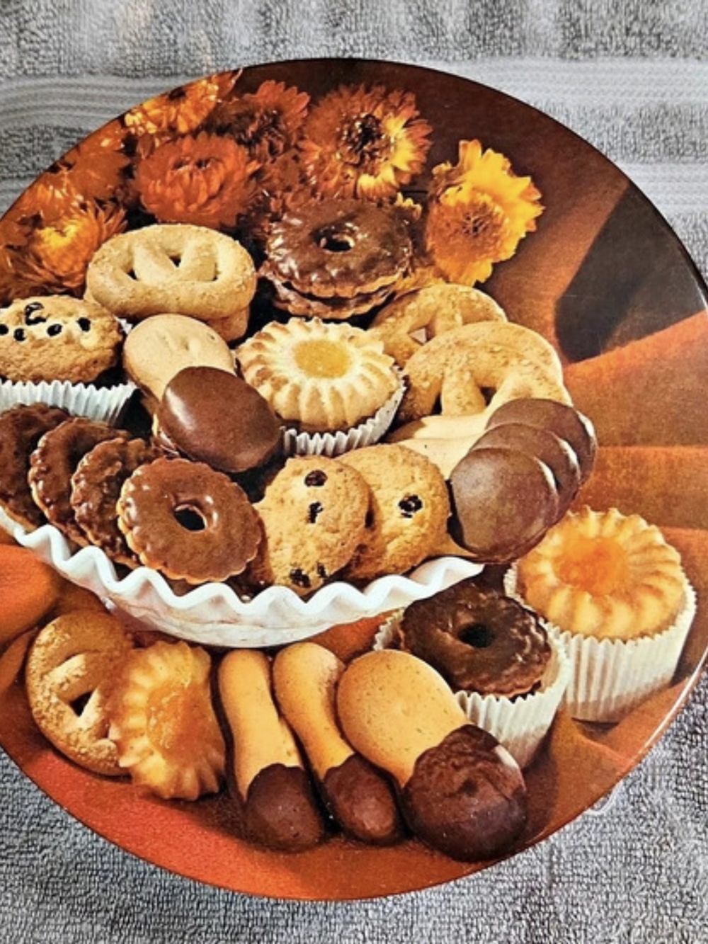 Americana Butter Cookies Vintage Tin Decorative